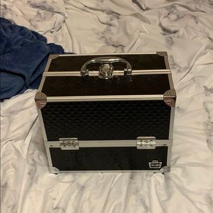Makeup organizer